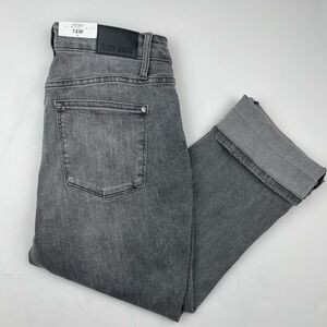 NWT Judy Blue Grey Cuffed Button Fly Skinny Fit Capri Women’s Size 14 High Waist